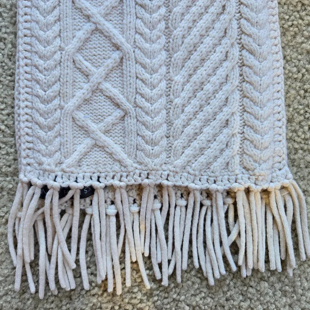 NWOT Saks Fifth Ave Cashmere Cable Scarf